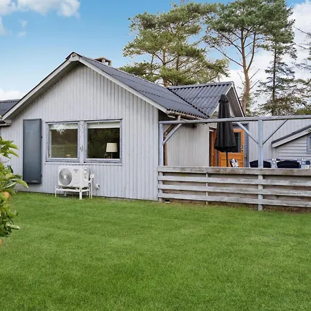 Lovely In With Wifi Holiday home